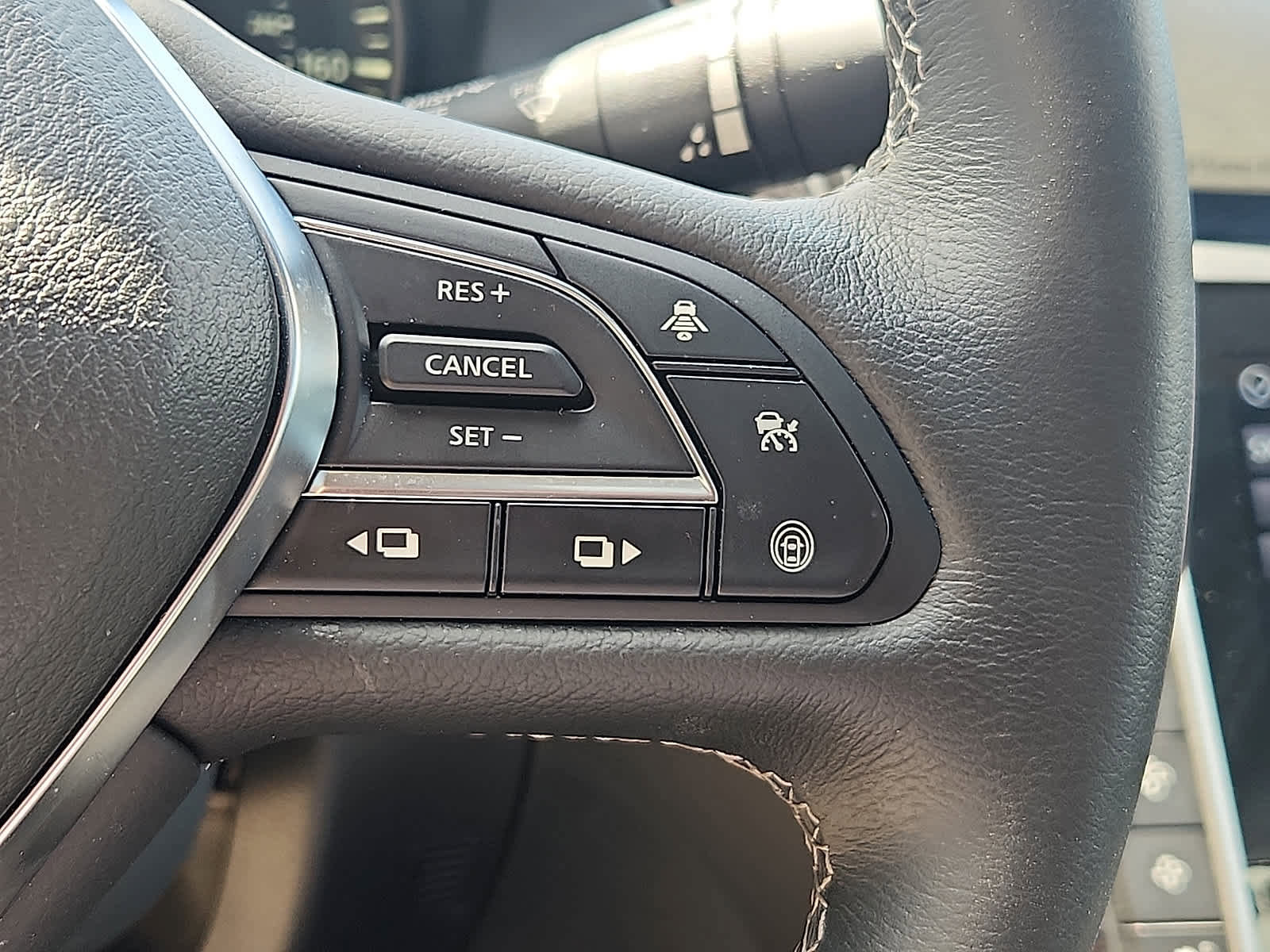 Used 2023 INFINITI Q50 Sensory image 25