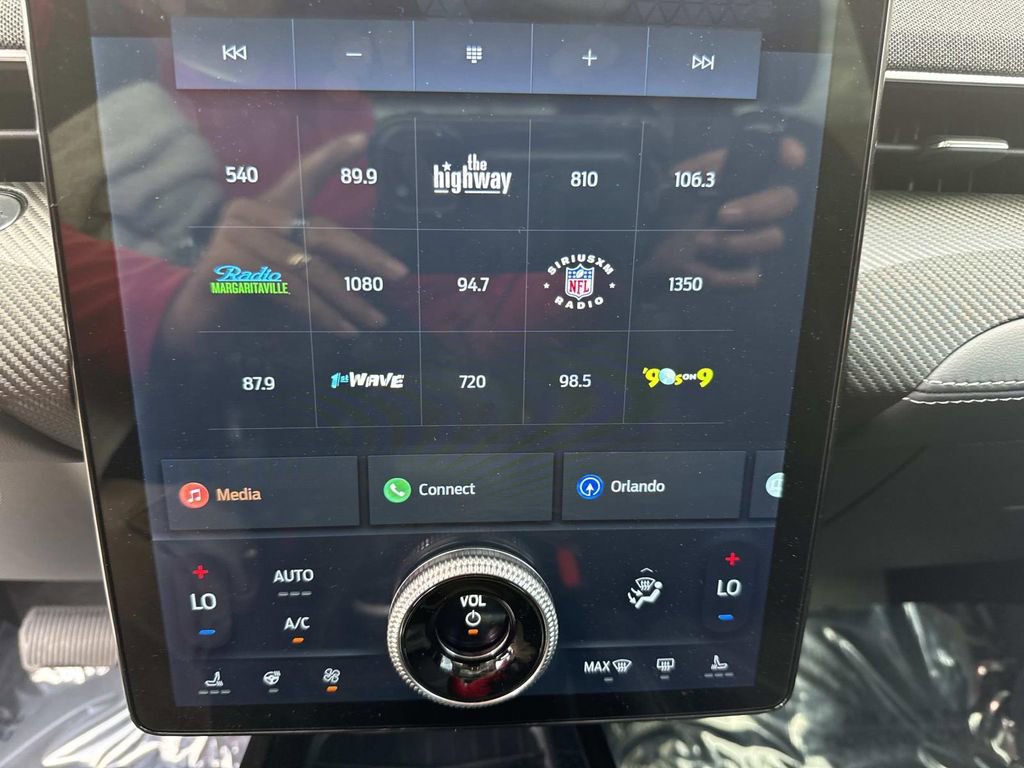 Used 2022 Ford Mustang Mach-E Premium AWD/4WD image 31