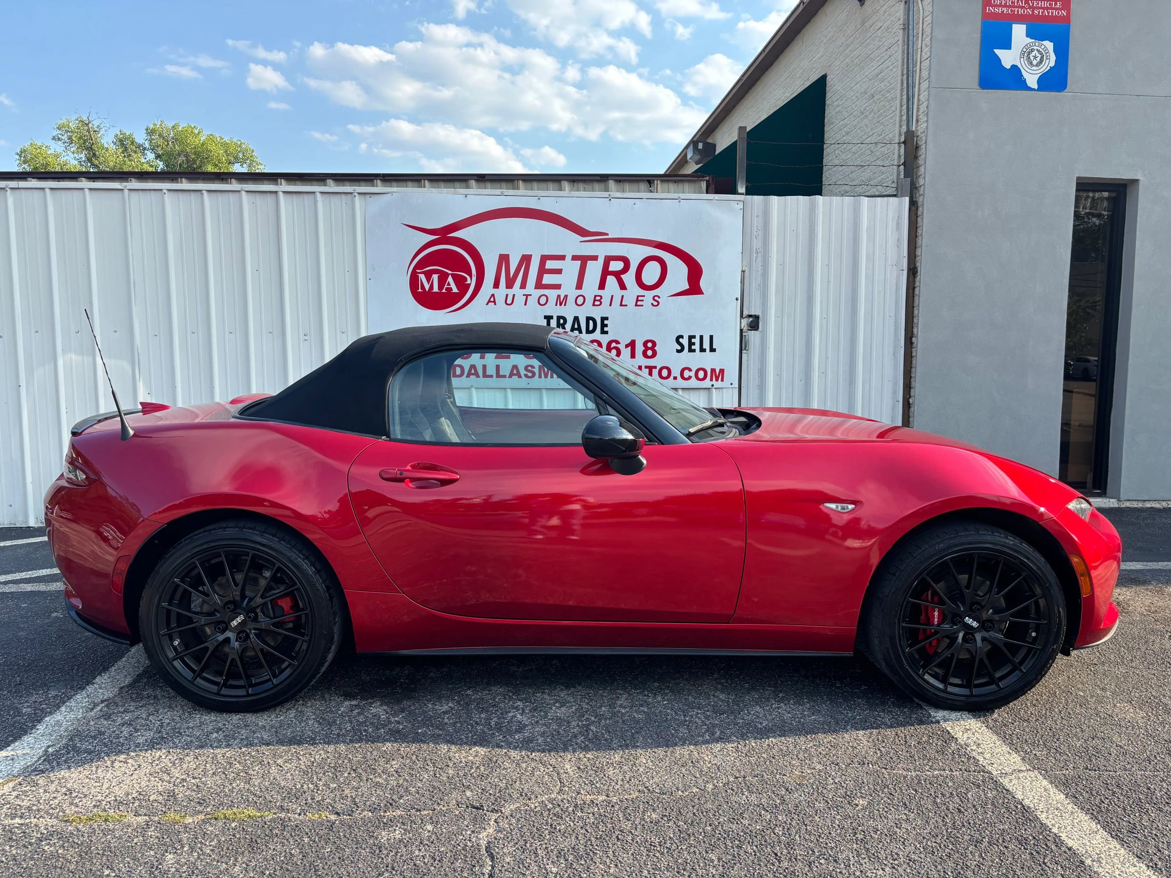Used 2017 MAZDA MX-5 Miata Club w/ Brembo/BBS Package image 8