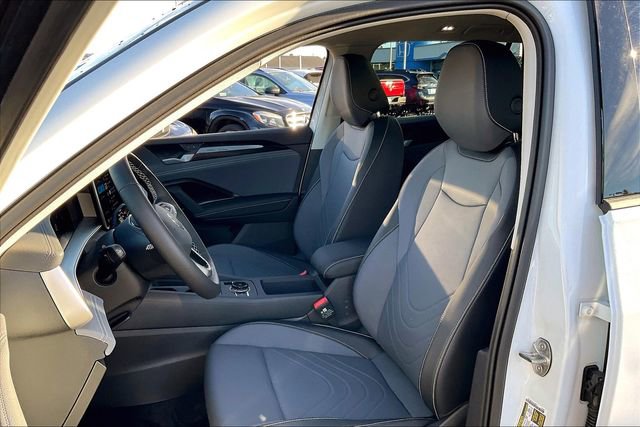 New 2025 Volkswagen Tiguan SE AWD/4WD image 11