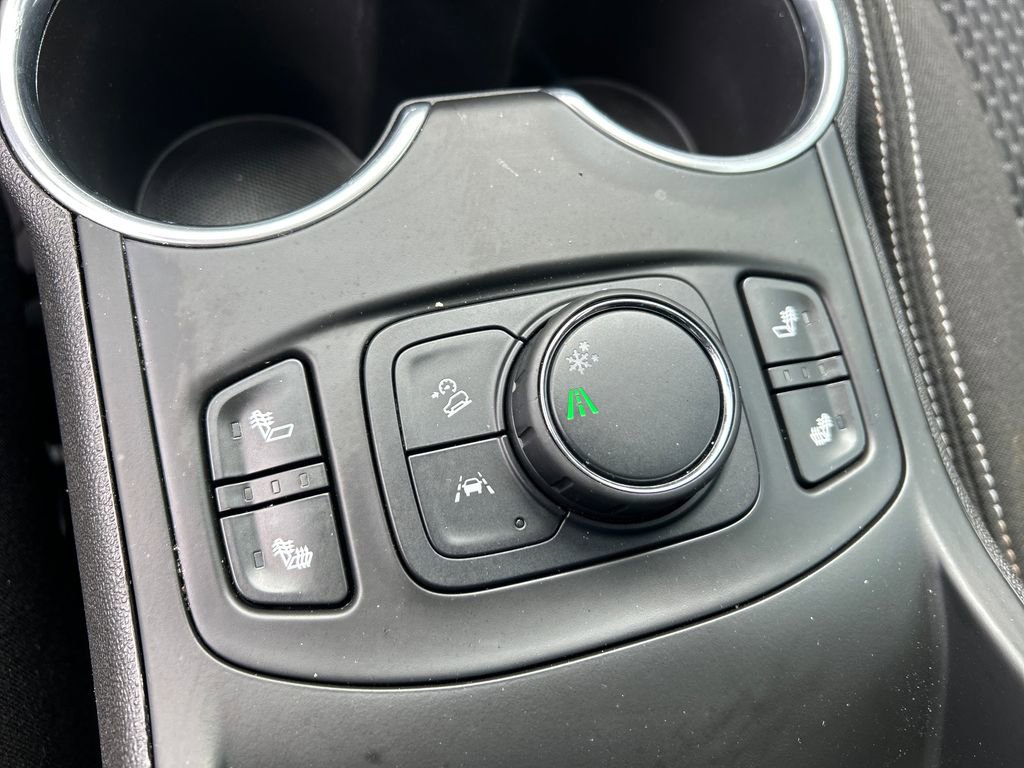 Certified 2022 GMC Terrain SLE w/ Driver Convenience Package FWD image 23