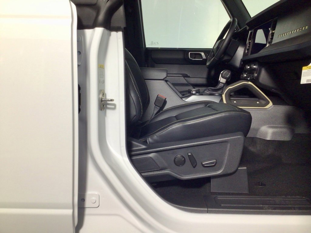 New 2025 Ford Bronco Badlands image 36