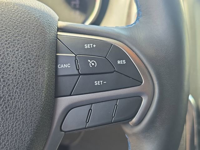 Used 2018 Jeep Grand Cherokee Laredo image 25