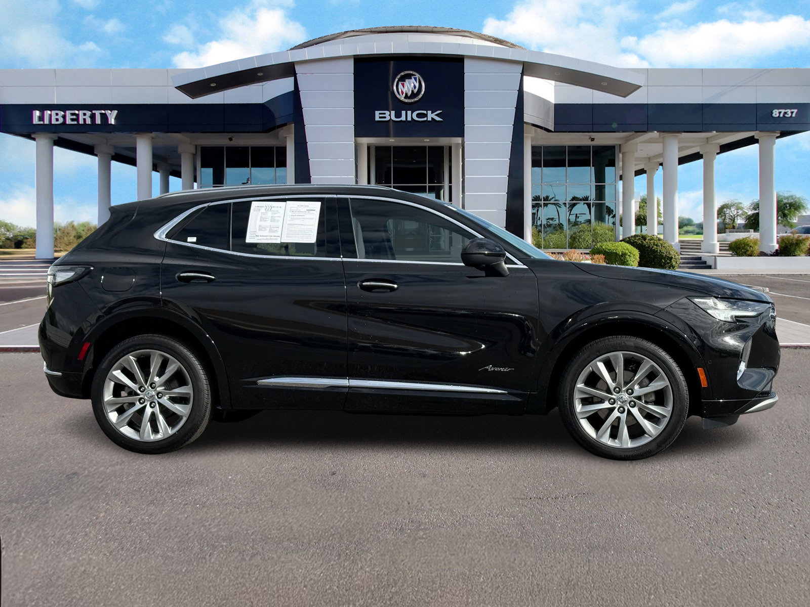 Used 2023 Buick Envision Avenir image 2