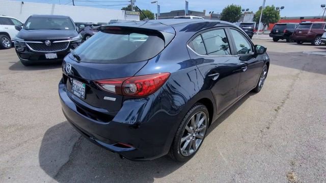 Used 2018 MAZDA MAZDA3 Touring image 8