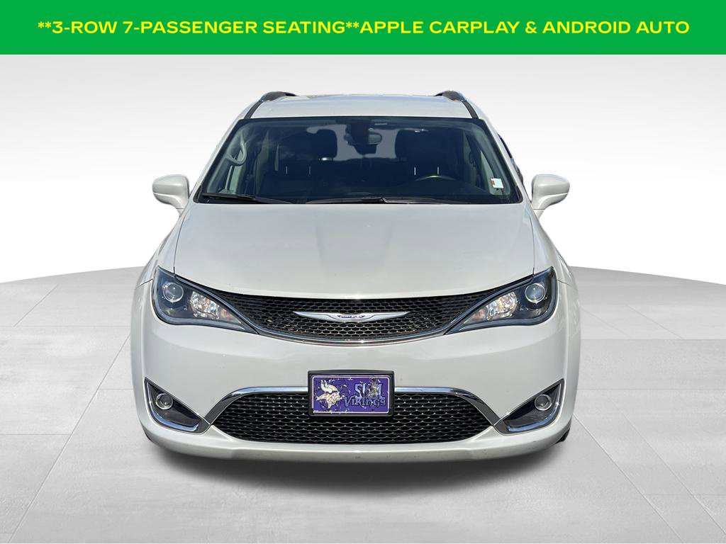Used 2020 Chrysler Pacifica Touring-L Plus FWD image 3