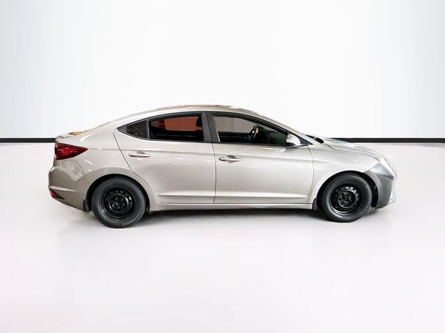 Used 2020 Hyundai Elantra SE w/ Cargo Package (C1) FWD image 4