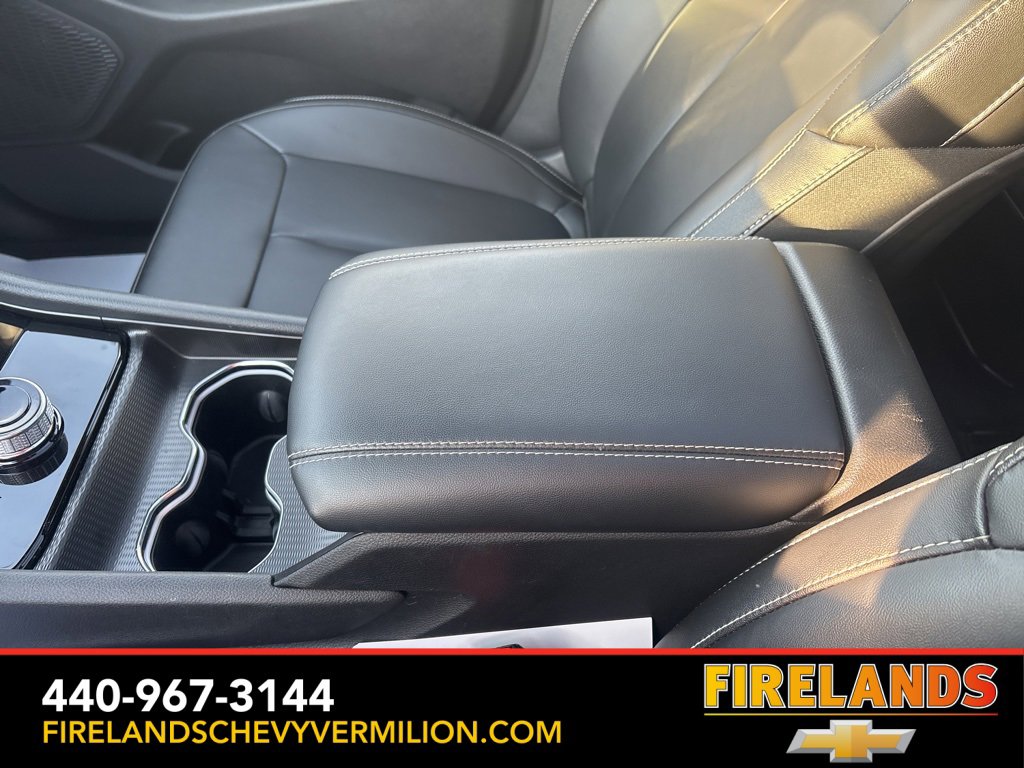 Used 2024 Jeep Grand Cherokee L Limited w/ Black Appearance Package image 25