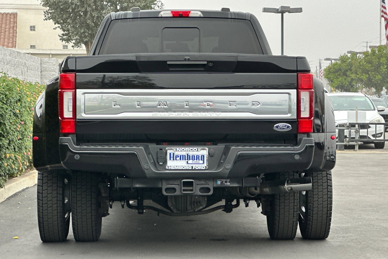 Used 2022 Ford F450 Limited w/ FX4 Off-Road Package image 5