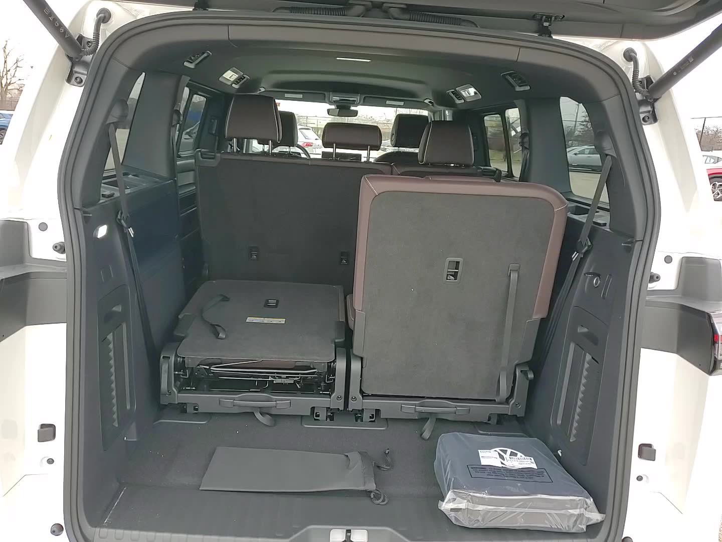 New 2025 Volkswagen ID. Buzz Pro S image 5