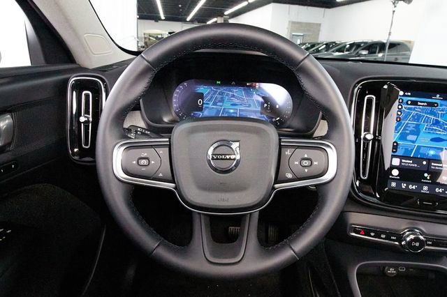 Certified 2025 Volvo XC40 B5 Core w/ Protection Package Premier image 6