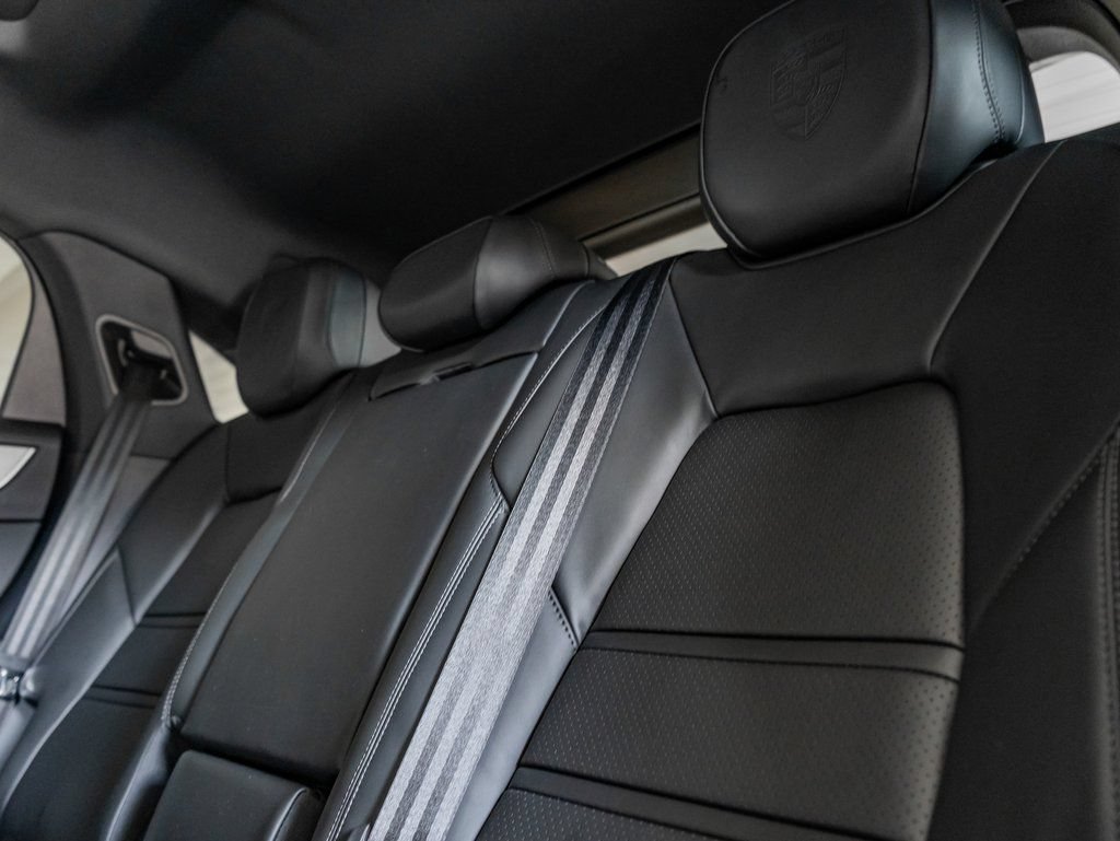 Certified 2025 Porsche Cayenne Coupe AWD/4WD image 28