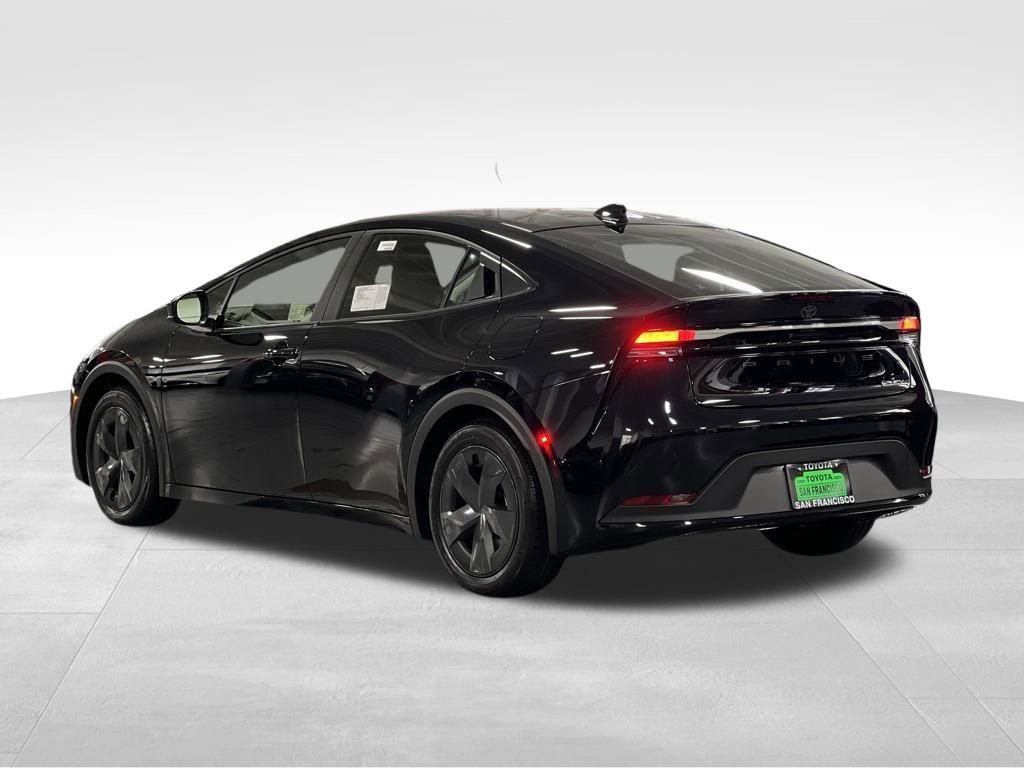 New 2026 Toyota Prius Plug-In Hybrid image 3