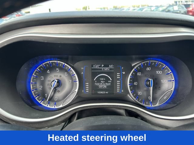 Used 2020 Chrysler Pacifica Touring-L FWD image 11