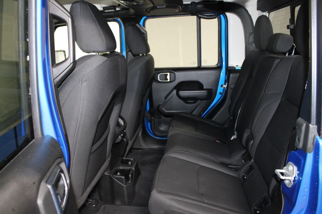 Used 2022 Jeep Gladiator Sport image 23