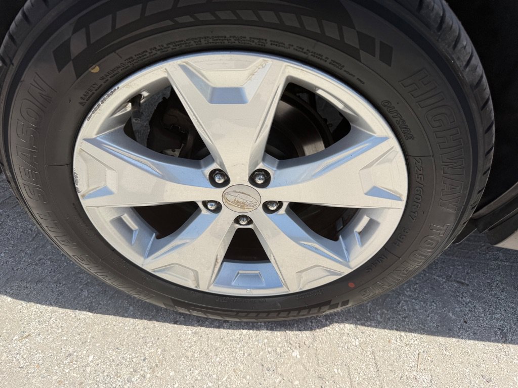 Used 2014 Subaru Forester 2.5i Touring AWD/4WD image 12