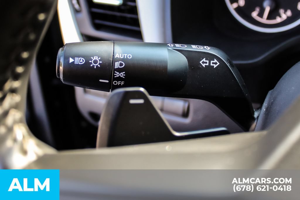 Used 2025 Nissan Rogue SV FWD image 28