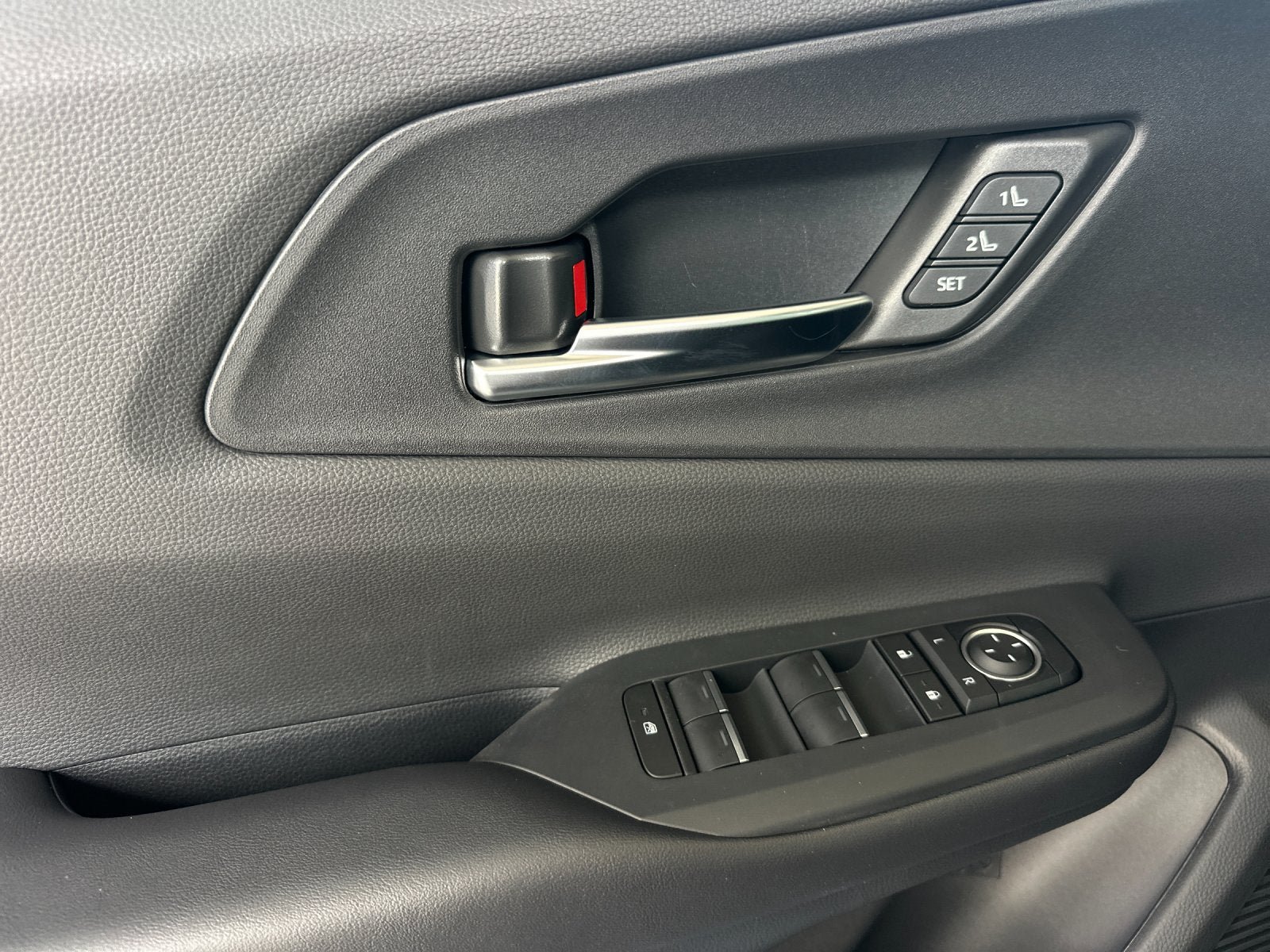 New 2026 Toyota Prius Plug-In Hybrid FWD image 12