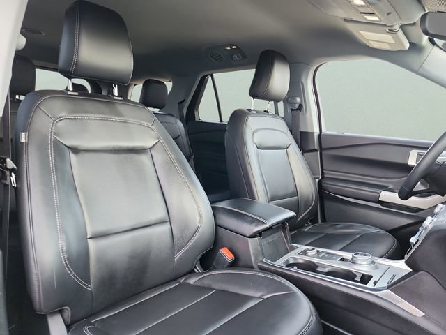 Used 2023 Ford Explorer XLT w/ Equipment Group 202A image 21