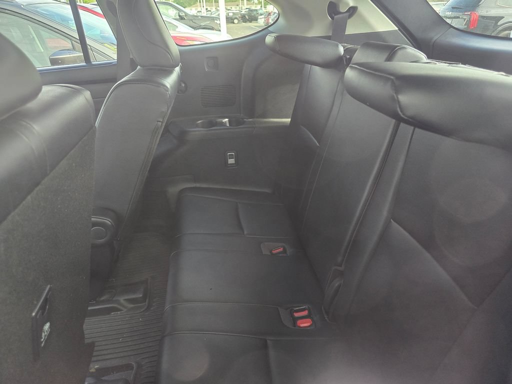 Used 2022 Toyota Highlander XLE AWD/4WD image 25