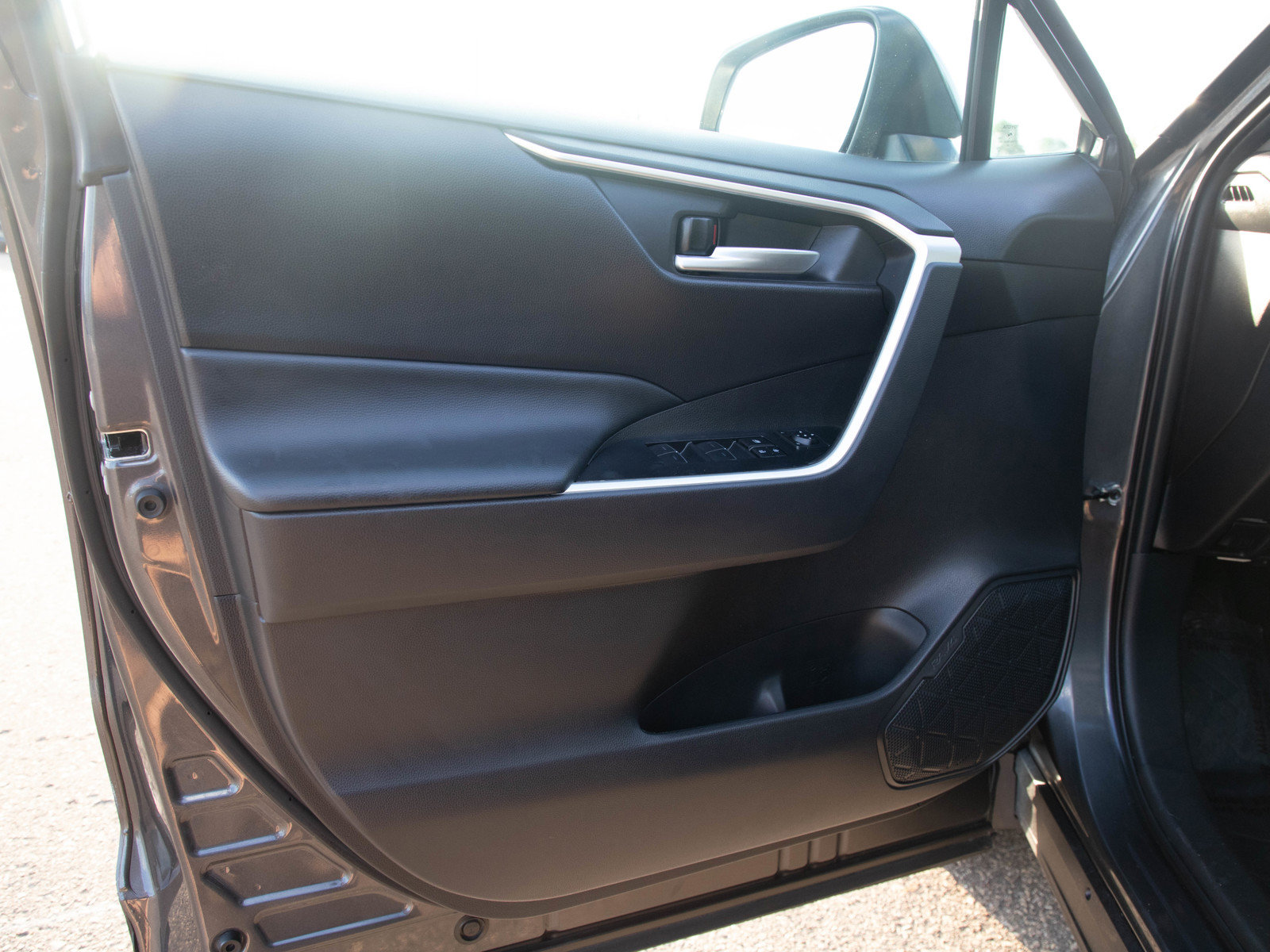 Used 2024 Toyota RAV4 XLE AWD/4WD image 20