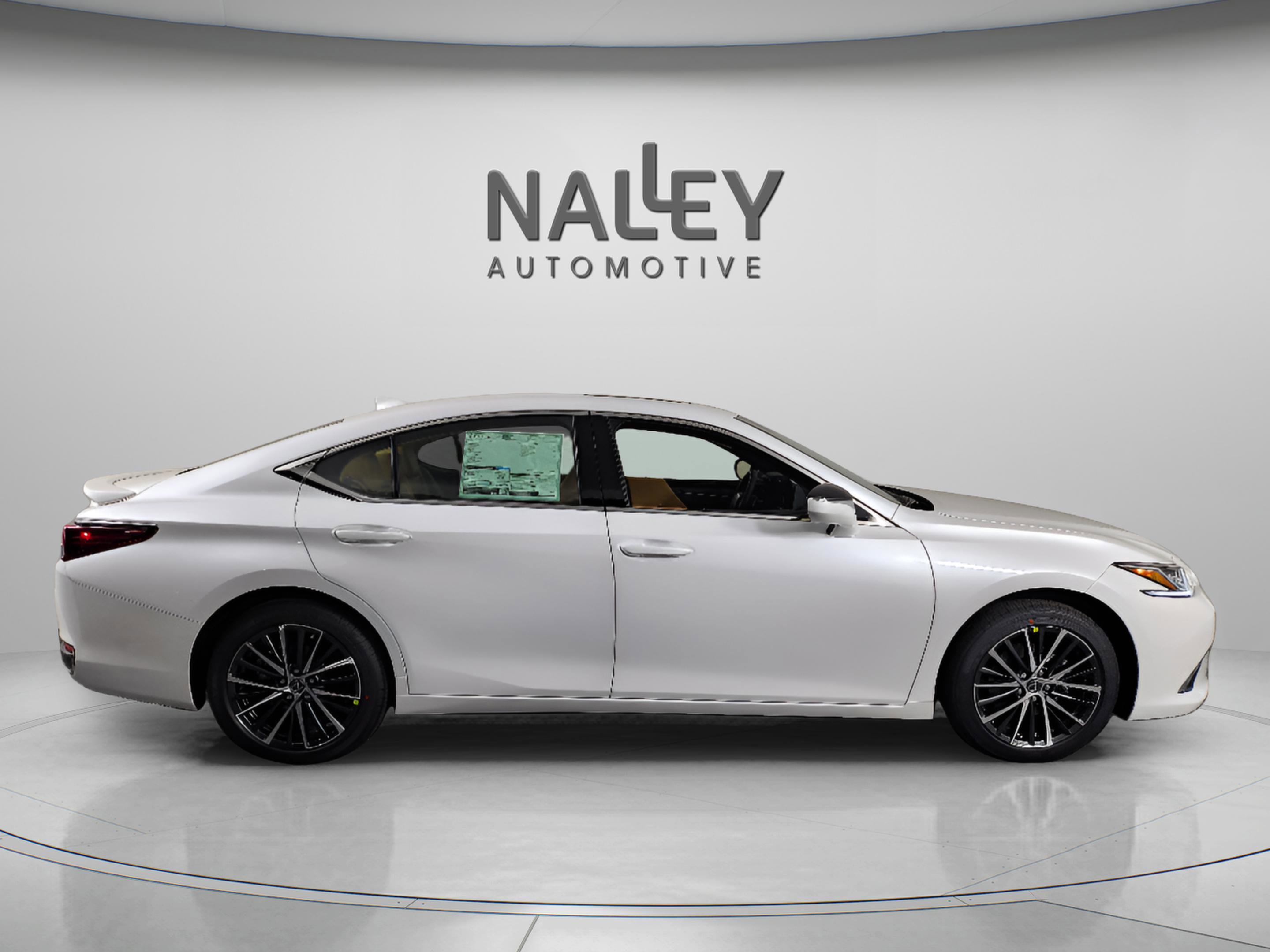 New 2025 Lexus ES 300h w/ Premium Package image 6