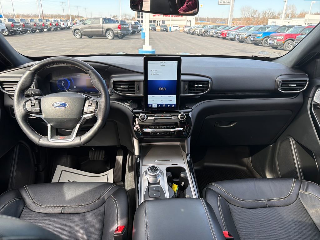 Used 2022 Ford Explorer ST w/ Equipment Group 401A image 12