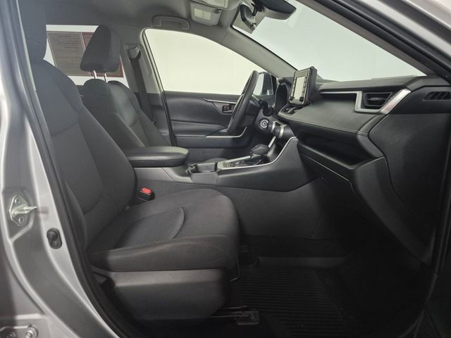 Certified 2020 Toyota RAV4 LE FWD image 30