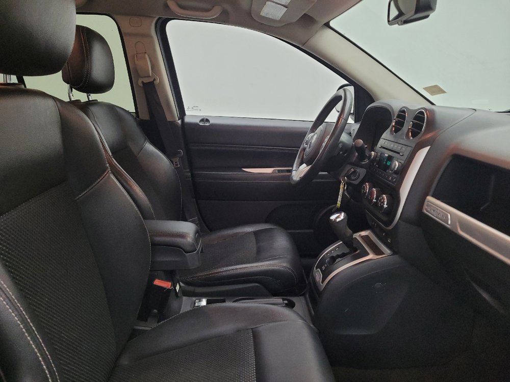 Used 2016 Jeep Compass Latitude AWD/4WD image 21