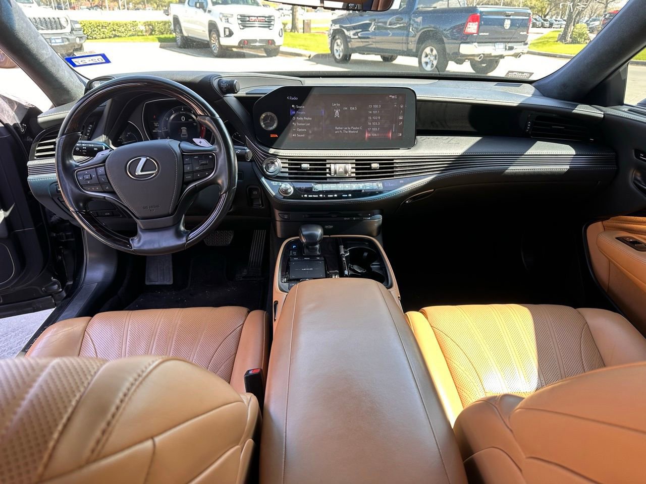 Used 2021 Lexus LS 500 w/ Luxury Package image 21