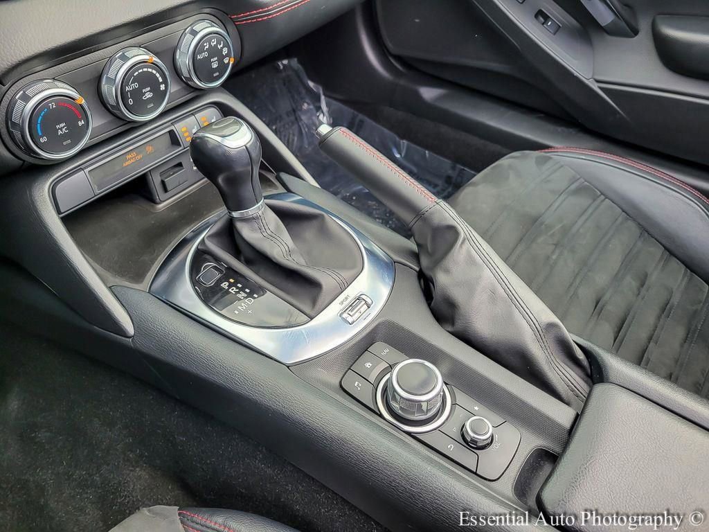 Used 2018 FIAT 124 Spider Abarth w/ Convenience Group image 21