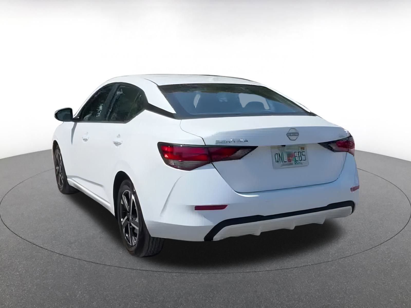 Used 2024 Nissan Sentra SV image 11