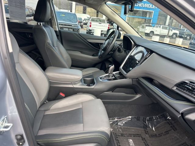 Used 2025 Subaru Outback Onyx Edition image 32