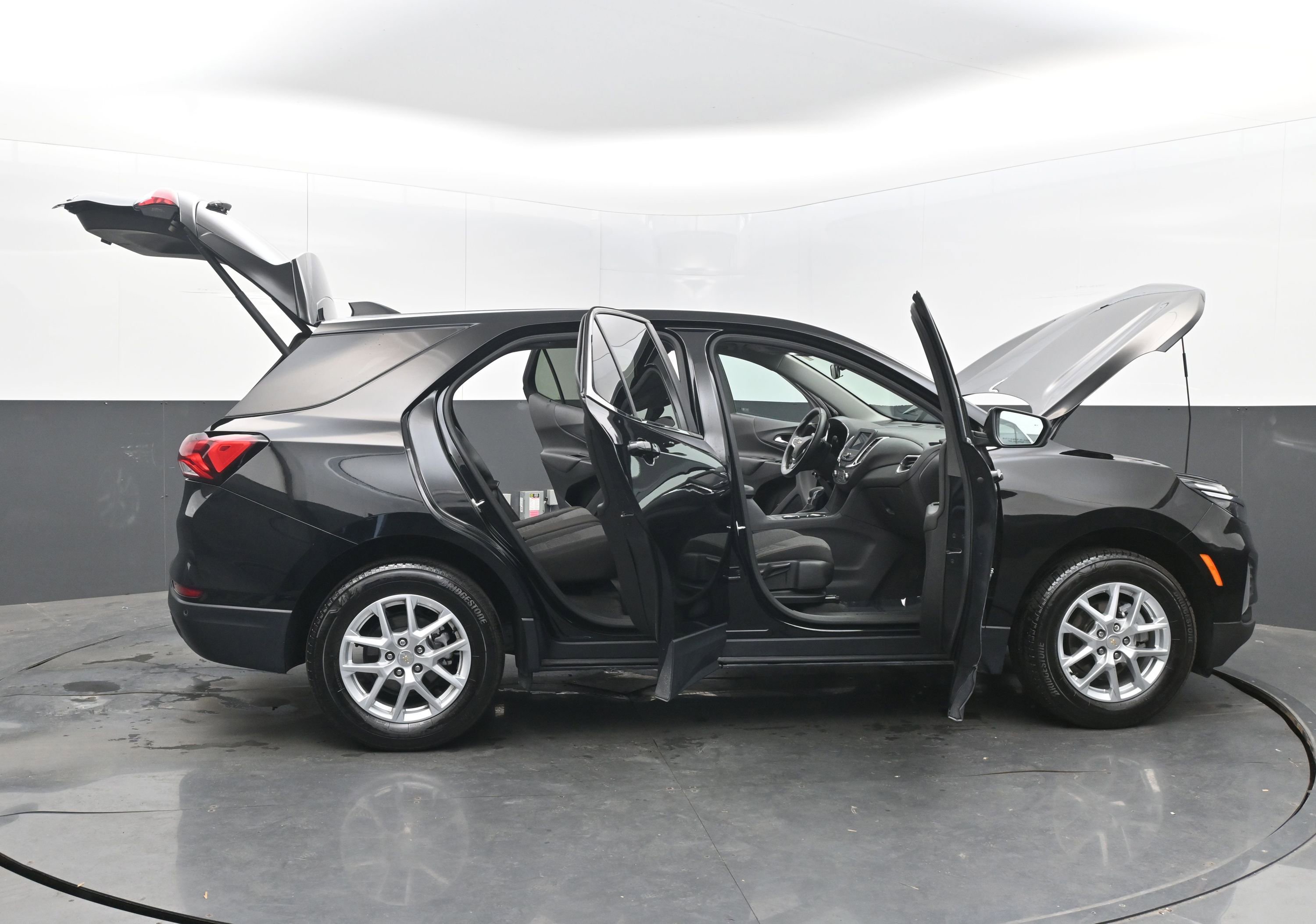 Used 2024 Chevrolet Equinox LT image 41