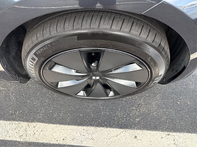 Used 2025 Tesla Model 3 Long Range RWD image 15
