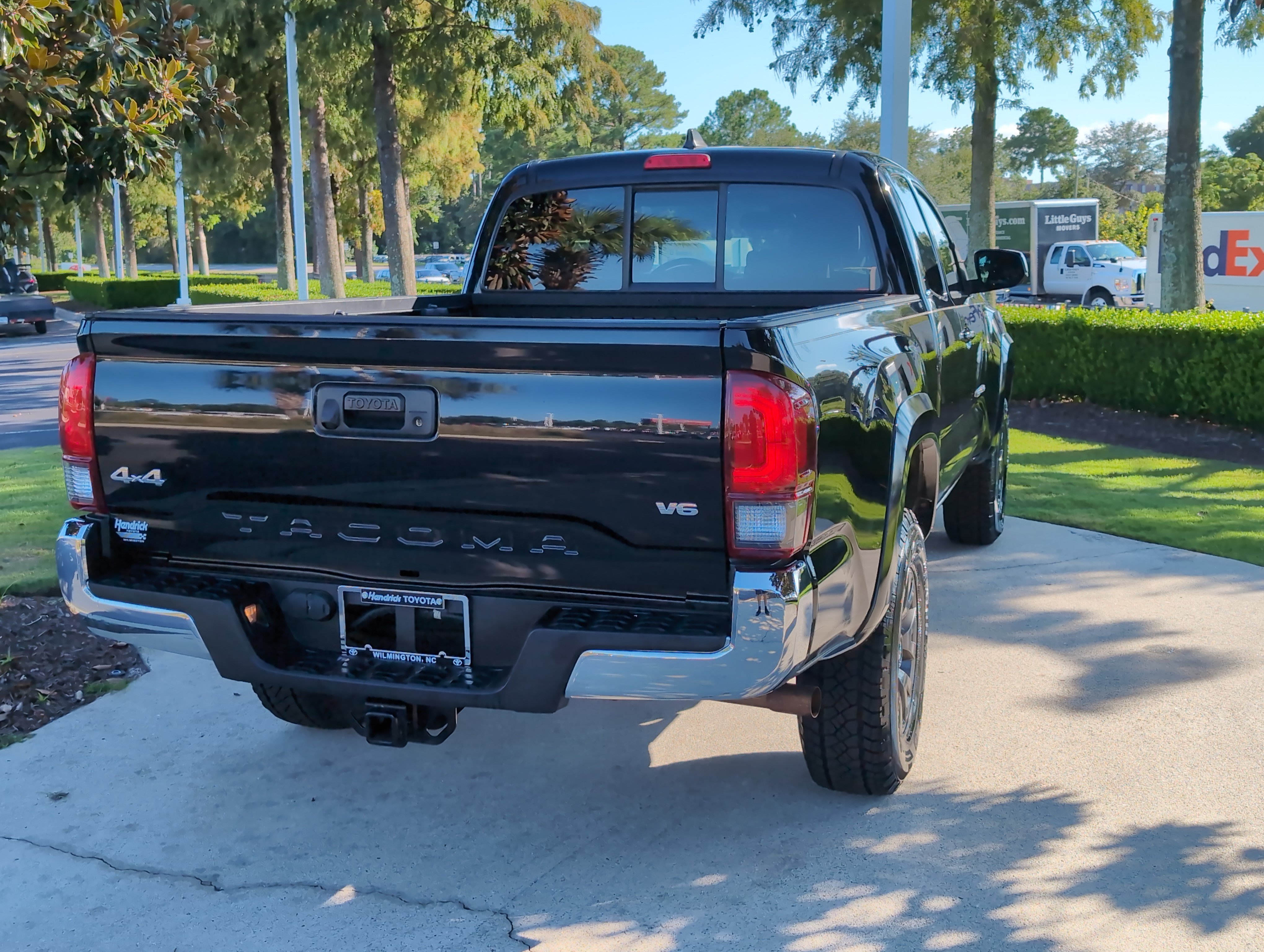 Certified 2021 Toyota Tacoma SR5 AWD/4WD image 10