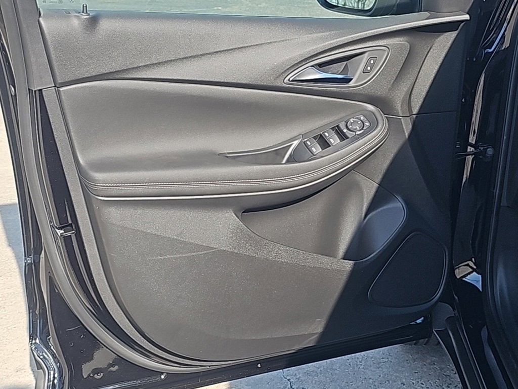 New 2025 Buick Encore GX Preferred image 9