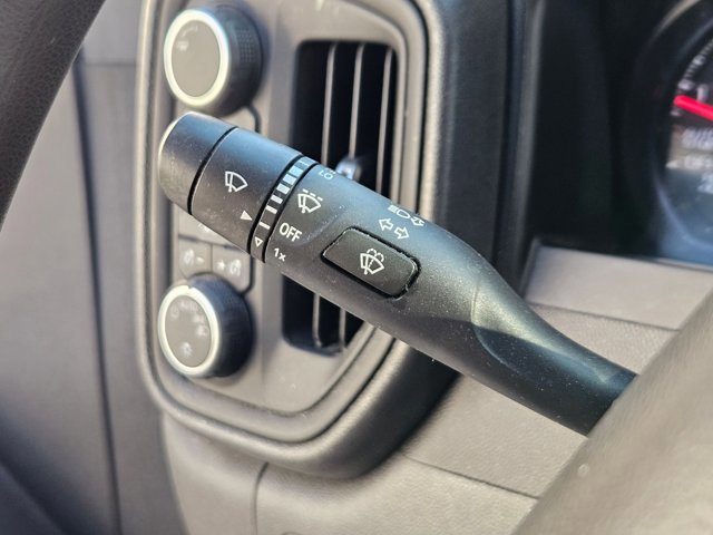 Used 2020 Chevrolet Silverado 1500 Custom w/ Custom Value Package image 16