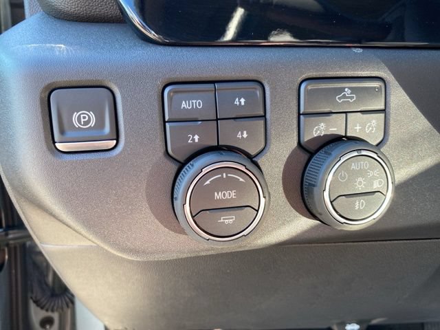 Certified 2026 Chevrolet Silverado 1500 LT Trail Boss w/ Convenience Package II AWD/4WD image 21