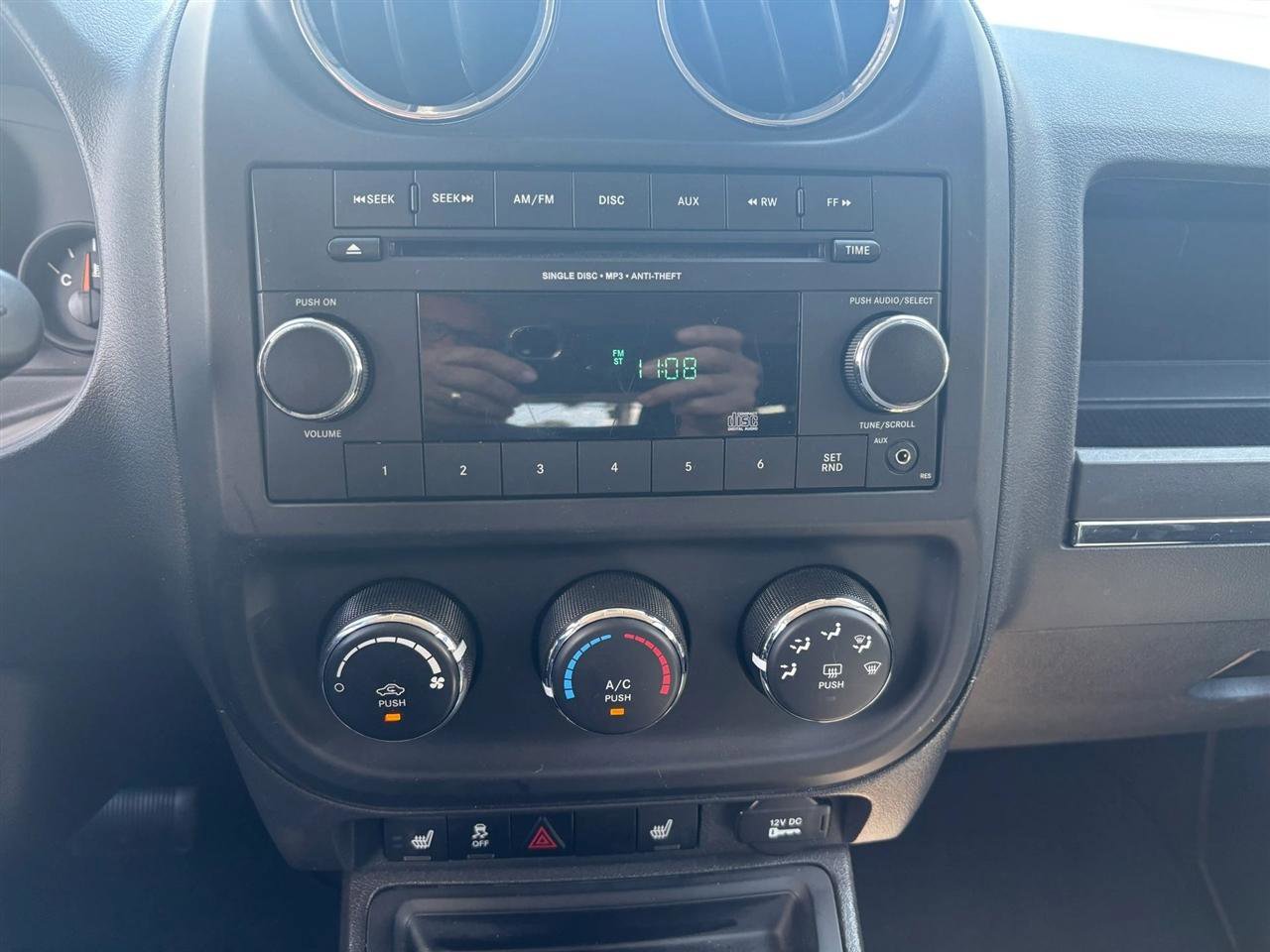 Used 2014 Jeep Patriot Latitude FWD image 14