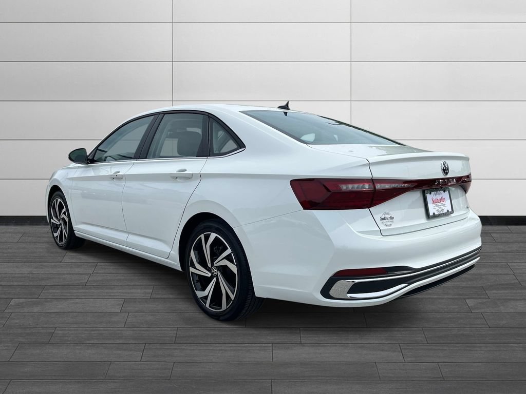 Used 2025 Volkswagen Jetta SEL FWD image 5