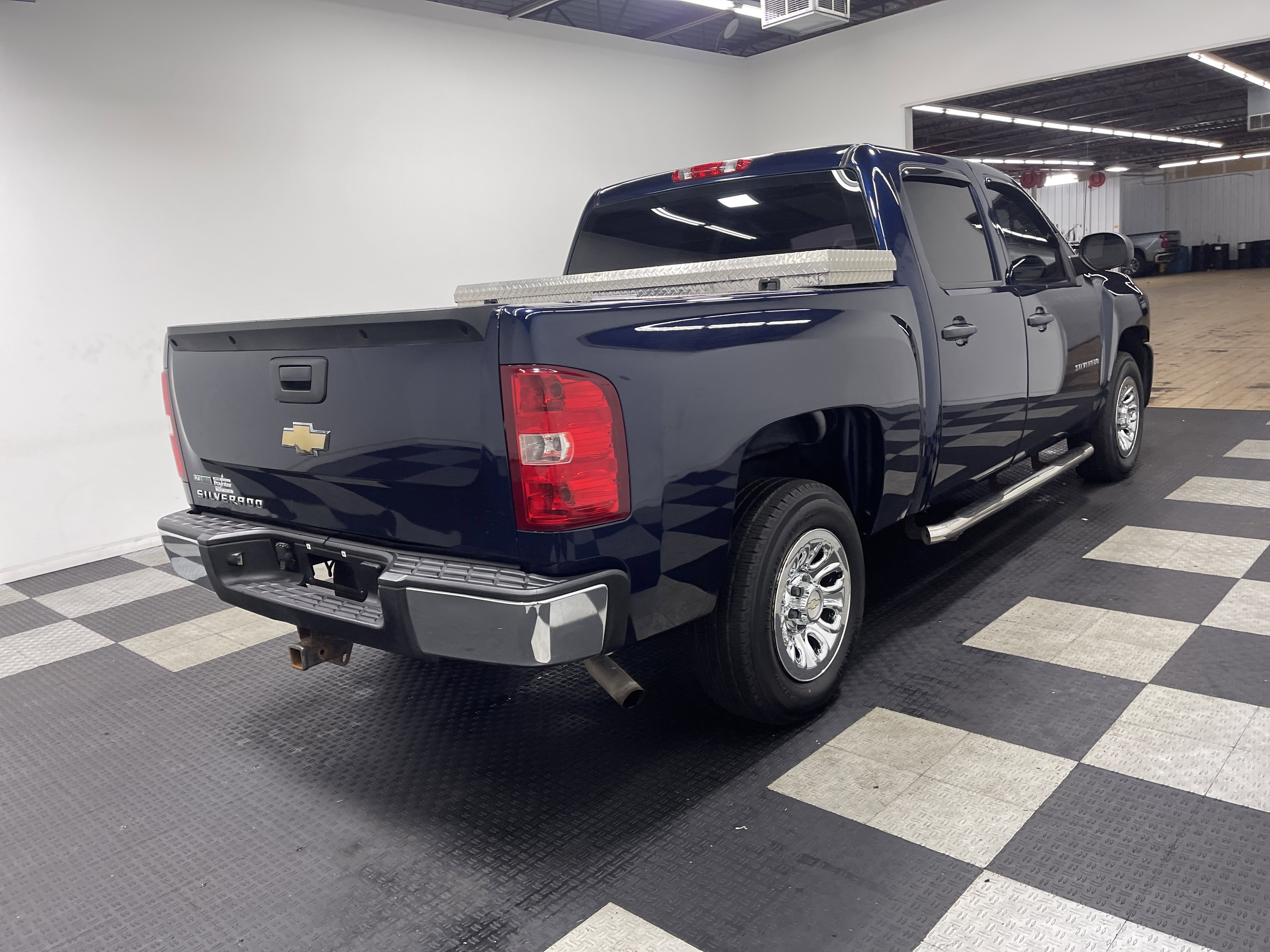 Used 2011 Chevrolet Silverado 1500 W/T RWD image 5
