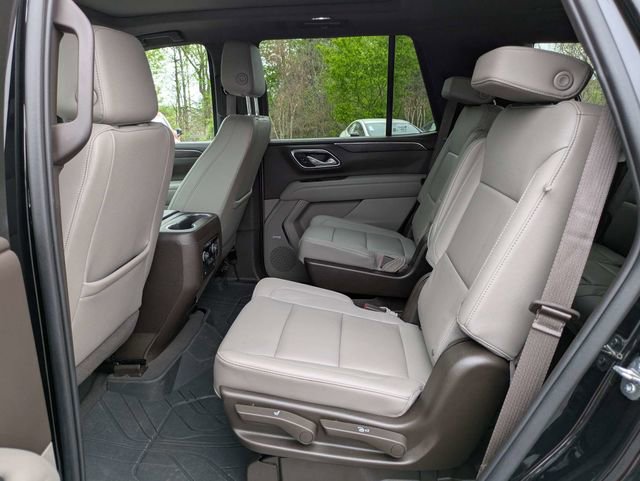 Used 2023 Chevrolet Tahoe Z71 w/ Luxury Package AWD/4WD image 16