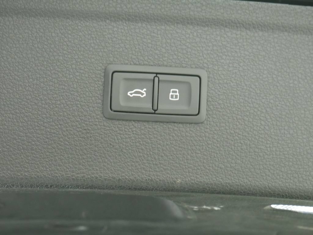 Certified 2023 Audi Q5 2.0T Premium w/ Convenience Package AWD/4WD image 22