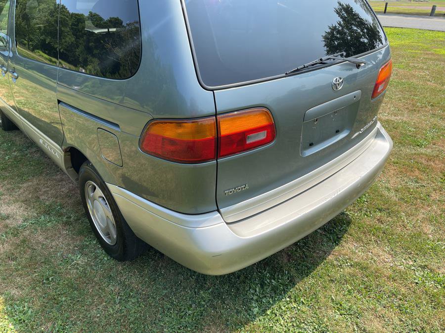 Used 1999 Toyota Sienna LE image 19