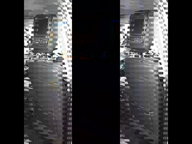 Used 2016 Chevrolet Suburban LT w/ Luxury Package RWD image 28