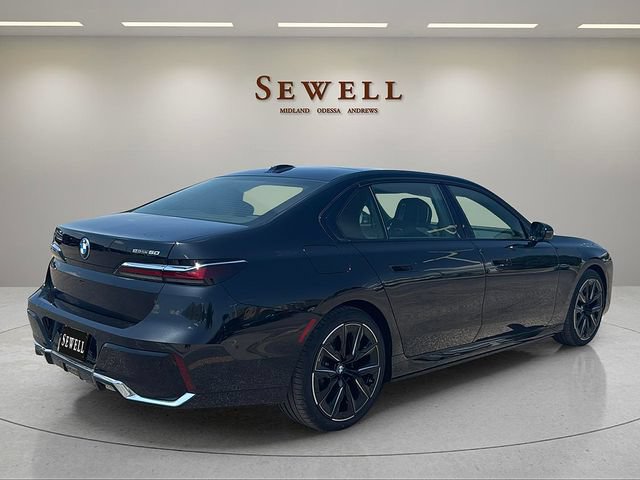 Used 2025 BMW i7 eDrive50 w/ M Sport Package RWD image 5
