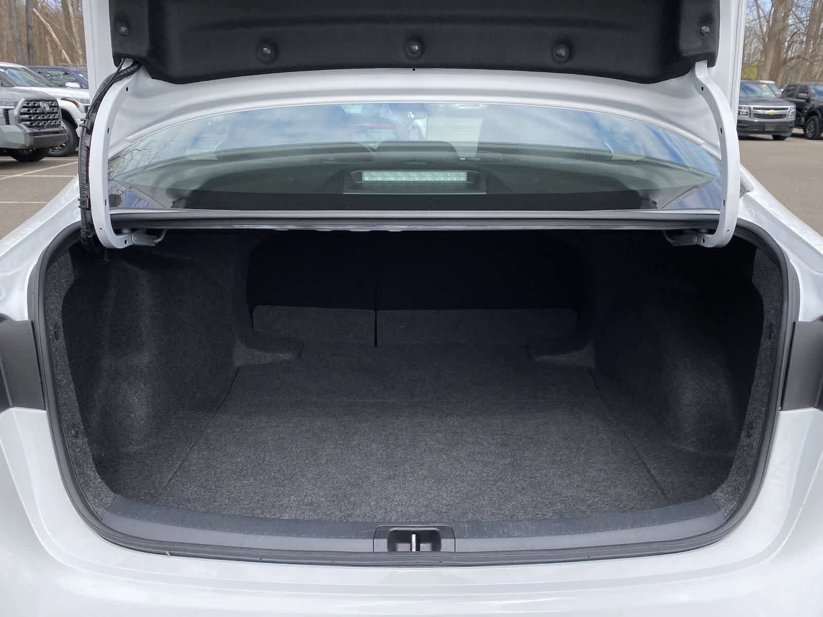 Used 2025 Toyota Corolla LE image 10
