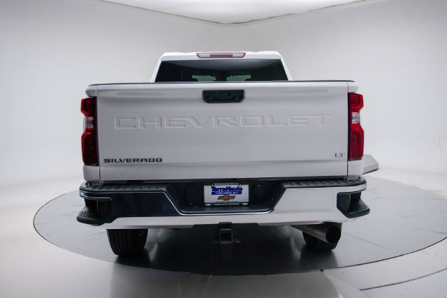 Used 2025 Chevrolet Silverado 2500 LT w/ Convenience Package AWD/4WD image 5