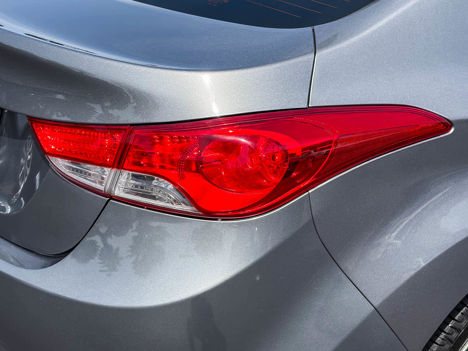 Used 2011 Hyundai Elantra Limited w/ Premium Pkg 5 FWD image 8